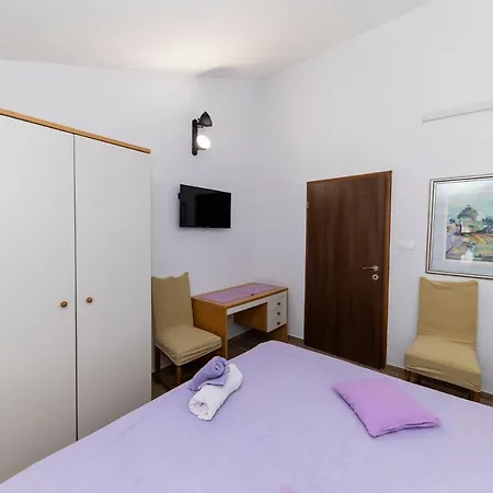 Lana Apartment