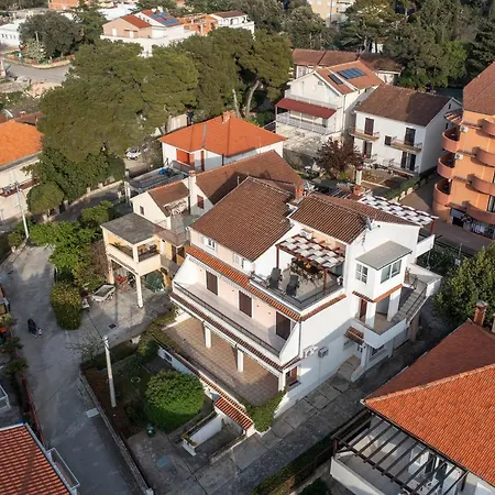 Lana * Biograd Na Moru
