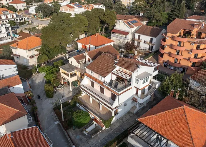 Lana * Biograd Na Moru